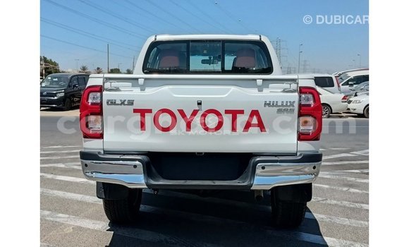 Buy Import Toyota Hilux White Car in Import - Dubai in Ashanti Buy Import Toyota Hilux White Car in Import - Dubai in Ashanti