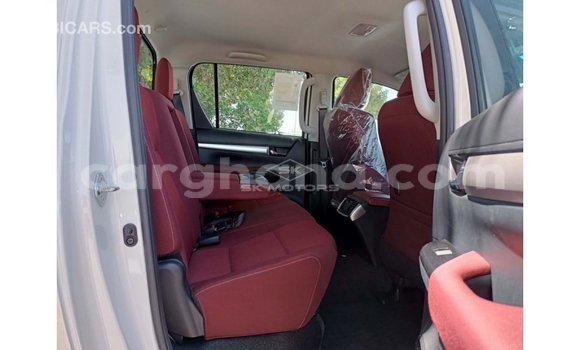 Buy Import Toyota Hilux White Car in Import - Dubai in Ashanti Buy Import Toyota Hilux White Car in Import - Dubai in Ashanti