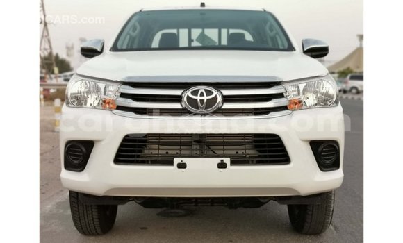 Buy Import Toyota Hilux White Car in Import - Dubai in Ashanti Buy Import Toyota Hilux White Car in Import - Dubai in Ashanti