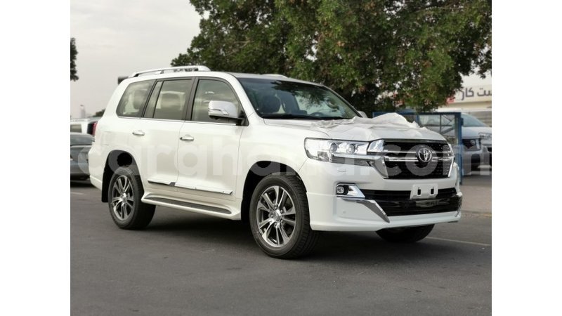 Big with watermark toyota land cruiser ashanti import dubai 37621