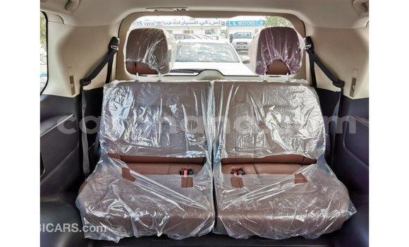 Buy Import Toyota Land Cruiser White Car in Import - Dubai in Ashanti Buy Import Toyota Land Cruiser White Car in Import - Dubai in Ashanti