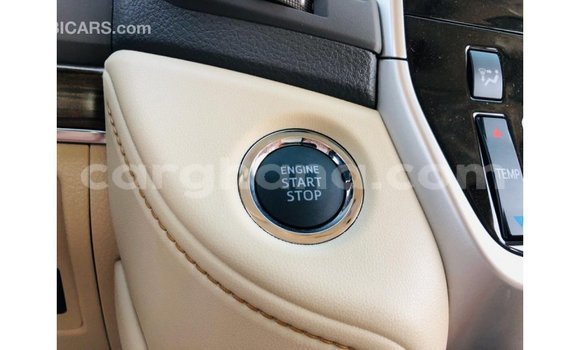 Sayi Imported Toyota Land Cruiser White Mota in Import - Dubai a Ashanti Sayi Imported Toyota Land Cruiser White Mota in Import - Dubai a Ashanti