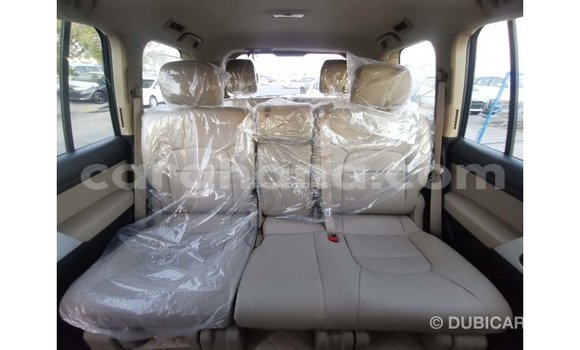 Sayi Imported Toyota Land Cruiser White Mota in Import - Dubai a Ashanti Sayi Imported Toyota Land Cruiser White Mota in Import - Dubai a Ashanti
