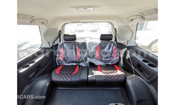 Ra Imported Toyota Land Cruiser funfun Ọkọ̀ in Import - Dubai ni Ashanti Ra Imported Toyota Land Cruiser funfun Ọkọ̀ in Import - Dubai ni Ashanti