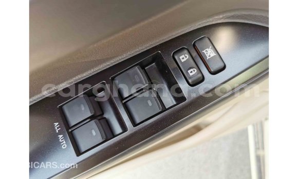 Buy Import Toyota Land Cruiser White Car in Import - Dubai in Ashanti Buy Import Toyota Land Cruiser White Car in Import - Dubai in Ashanti