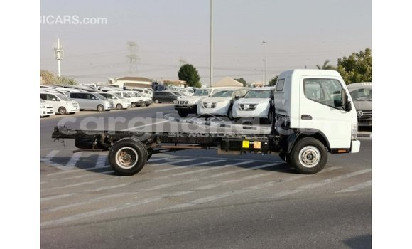 Ra Imported Mitsubishi i funfun Ọkọ̀ in Import - Dubai ni Ashanti Ra Imported Mitsubishi i funfun Ọkọ̀ in Import - Dubai ni Ashanti