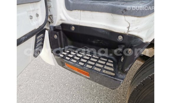 Ra Imported Mitsubishi i funfun Ọkọ̀ in Import - Dubai ni Ashanti Ra Imported Mitsubishi i funfun Ọkọ̀ in Import - Dubai ni Ashanti