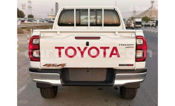 Ra Imported Toyota Hilux funfun Ọkọ̀ in Import - Dubai ni Ashanti Ra Imported Toyota Hilux funfun Ọkọ̀ in Import - Dubai ni Ashanti