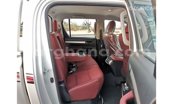 Ra Imported Toyota Hilux funfun Ọkọ̀ in Import - Dubai ni Ashanti Ra Imported Toyota Hilux funfun Ọkọ̀ in Import - Dubai ni Ashanti