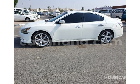 Ra Imported Nissan Maxima funfun Ọkọ̀ in Import - Dubai ni Ashanti Ra Imported Nissan Maxima funfun Ọkọ̀ in Import - Dubai ni Ashanti