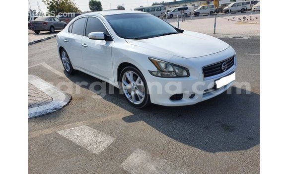 Ra Imported Nissan Maxima funfun Ọkọ̀ in Import - Dubai ni Ashanti Ra Imported Nissan Maxima funfun Ọkọ̀ in Import - Dubai ni Ashanti