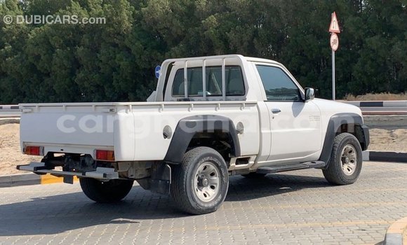 Buy Import Nissan Patrol White Car in Import - Dubai in Ashanti Buy Import Nissan Patrol White Car in Import - Dubai in Ashanti