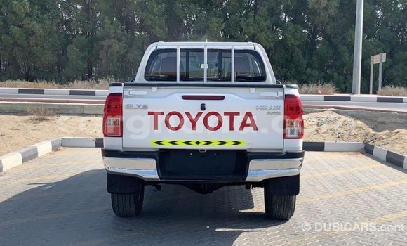 Buy Import Toyota Hilux White Car in Import - Dubai in Ashanti Buy Import Toyota Hilux White Car in Import - Dubai in Ashanti