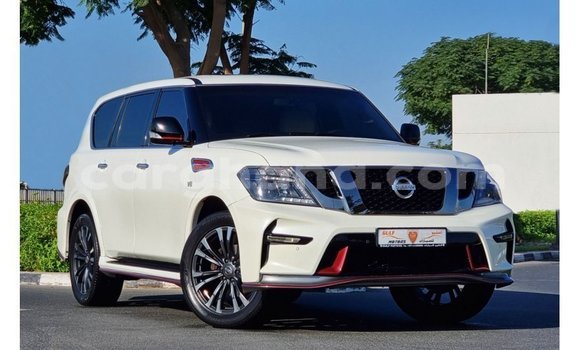 Sayi Imported Nissan Patrol White Mota in Import - Dubai a Ashanti