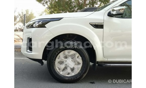 Ra Imported Nissan Xterra funfun Ọkọ̀ in Import - Dubai ni Ashanti Ra Imported Nissan Xterra funfun Ọkọ̀ in Import - Dubai ni Ashanti