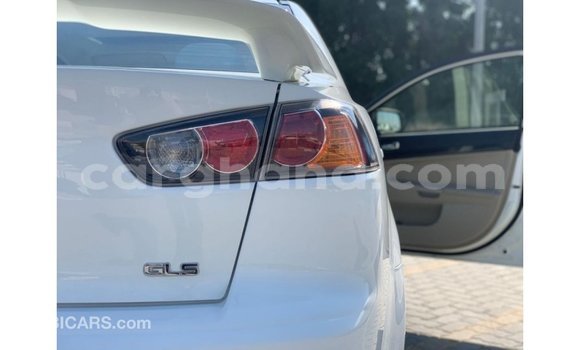 Ra Imported Mitsubishi Lancer funfun Ọkọ̀ in Import - Dubai ni Ashanti Ra Imported Mitsubishi Lancer funfun Ọkọ̀ in Import - Dubai ni Ashanti