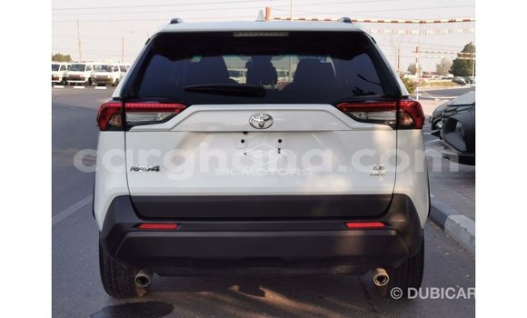 Sayi Imported Toyota 4Runner White Mota in Import - Dubai a Ashanti Sayi Imported Toyota 4Runner White Mota in Import - Dubai a Ashanti