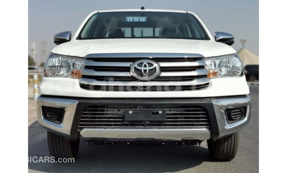 Ra Imported Toyota Hilux funfun Ọkọ̀ in Import - Dubai ni Ashanti Ra Imported Toyota Hilux funfun Ọkọ̀ in Import - Dubai ni Ashanti