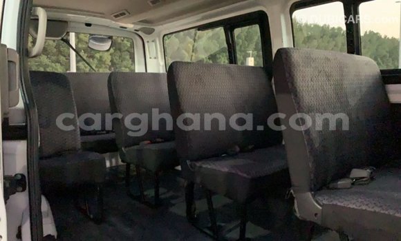 Ra Imported Nissan Urvan funfun Ọkọ̀ in Import - Dubai ni Ashanti Ra Imported Nissan Urvan funfun Ọkọ̀ in Import - Dubai ni Ashanti