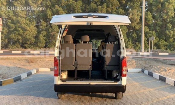 Sayi Imported Toyota Hiace White Mota in Import - Dubai a Ashanti Sayi Imported Toyota Hiace White Mota in Import - Dubai a Ashanti