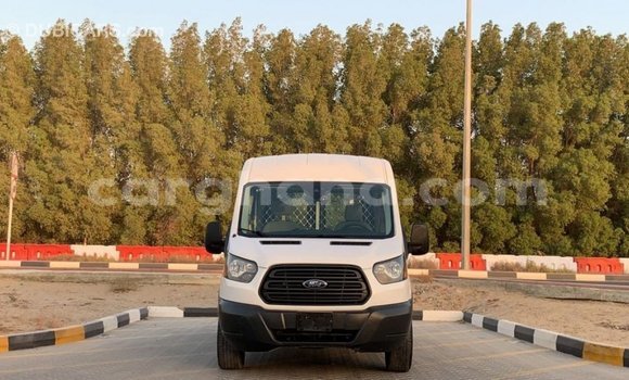 Sayi Imported FORD MUSTANG White Mota in Import - Dubai a Ashanti Sayi Imported FORD MUSTANG White Mota in Import - Dubai a Ashanti