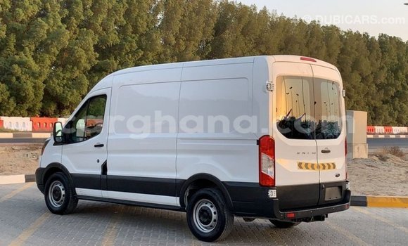 Sayi Imported FORD MUSTANG White Mota in Import - Dubai a Ashanti Sayi Imported FORD MUSTANG White Mota in Import - Dubai a Ashanti