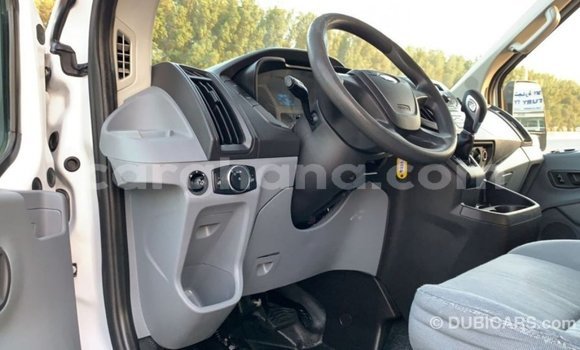 Sayi Imported FORD MUSTANG White Mota in Import - Dubai a Ashanti Sayi Imported FORD MUSTANG White Mota in Import - Dubai a Ashanti