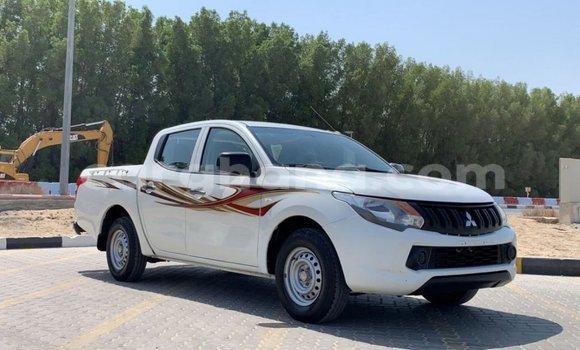 Buy Import Mitsubishi L200 White Car in Import - Dubai in Ashanti Buy Import Mitsubishi L200 White Car in Import - Dubai in Ashanti