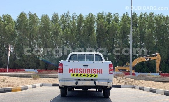 Buy Import Mitsubishi L200 White Car in Import - Dubai in Ashanti Buy Import Mitsubishi L200 White Car in Import - Dubai in Ashanti