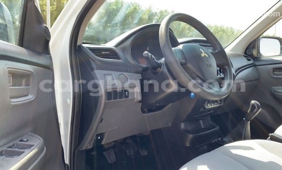 Buy Import Mitsubishi L200 White Car in Import - Dubai in Ashanti Buy Import Mitsubishi L200 White Car in Import - Dubai in Ashanti