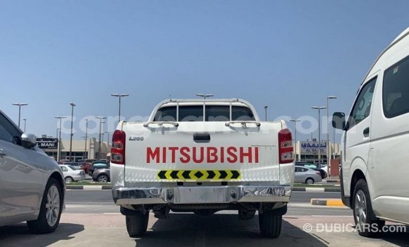 Buy Import Mitsubishi L200 White Car in Import - Dubai in Ashanti Buy Import Mitsubishi L200 White Car in Import - Dubai in Ashanti