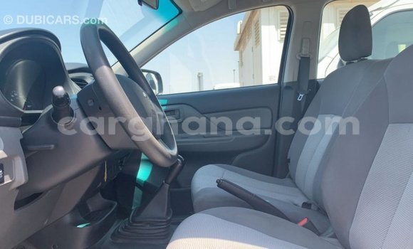 Buy Import Mitsubishi L200 White Car in Import - Dubai in Ashanti Buy Import Mitsubishi L200 White Car in Import - Dubai in Ashanti