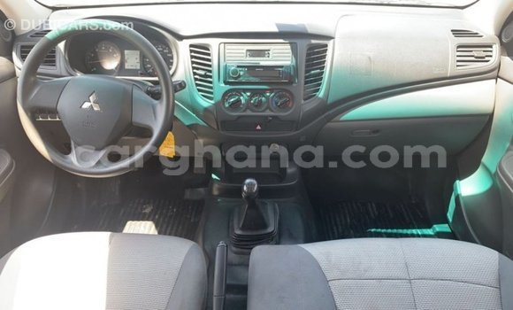 Buy Import Mitsubishi L200 White Car in Import - Dubai in Ashanti Buy Import Mitsubishi L200 White Car in Import - Dubai in Ashanti