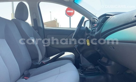 Buy Import Mitsubishi L200 White Car in Import - Dubai in Ashanti Buy Import Mitsubishi L200 White Car in Import - Dubai in Ashanti
