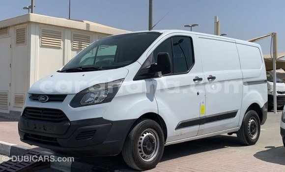 Sayi Imported FORD MUSTANG White Mota in Import - Dubai a Ashanti Sayi Imported FORD MUSTANG White Mota in Import - Dubai a Ashanti