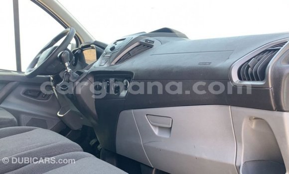 Sayi Imported FORD MUSTANG White Mota in Import - Dubai a Ashanti Sayi Imported FORD MUSTANG White Mota in Import - Dubai a Ashanti