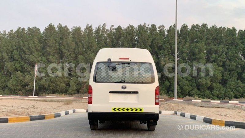 Big with watermark toyota hiace ashanti import dubai 37689