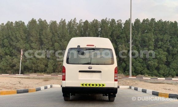 Sayi Imported Toyota Hiace White Mota in Import - Dubai a Ashanti Sayi Imported Toyota Hiace White Mota in Import - Dubai a Ashanti
