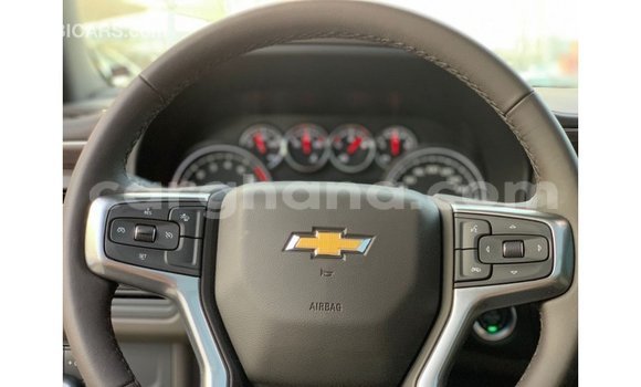 Sayi Imported Chevrolet Suburban White Mota in Import - Dubai a Ashanti Sayi Imported Chevrolet Suburban White Mota in Import - Dubai a Ashanti