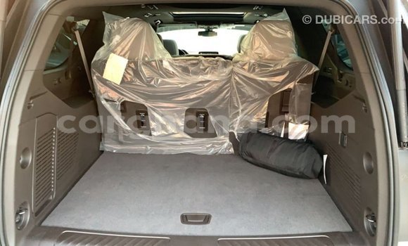 Sayi Imported Chevrolet Suburban White Mota in Import - Dubai a Ashanti Sayi Imported Chevrolet Suburban White Mota in Import - Dubai a Ashanti