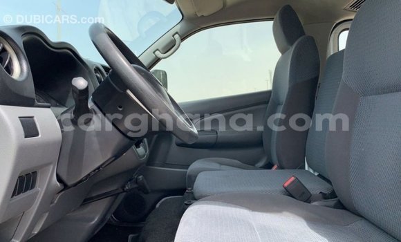 Buy Import Nissan Urvan White Car in Import - Dubai in Ashanti Buy Import Nissan Urvan White Car in Import - Dubai in Ashanti