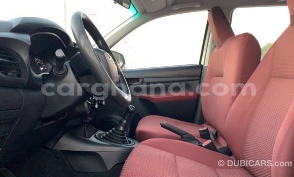 Sayi Imported Toyota Hilux White Mota in Import - Dubai a Ashanti Sayi Imported Toyota Hilux White Mota in Import - Dubai a Ashanti