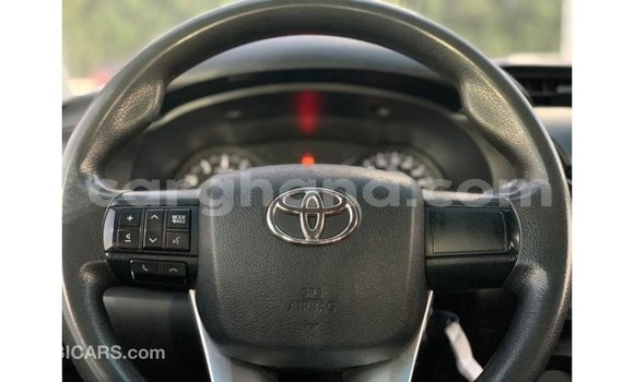 Sayi Imported Toyota Hilux White Mota in Import - Dubai a Ashanti Sayi Imported Toyota Hilux White Mota in Import - Dubai a Ashanti