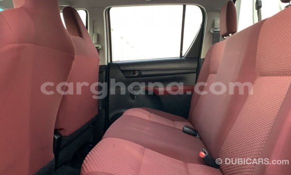 Sayi Imported Toyota Hilux White Mota in Import - Dubai a Ashanti Sayi Imported Toyota Hilux White Mota in Import - Dubai a Ashanti