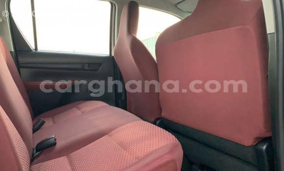 Sayi Imported Toyota Hilux White Mota in Import - Dubai a Ashanti Sayi Imported Toyota Hilux White Mota in Import - Dubai a Ashanti