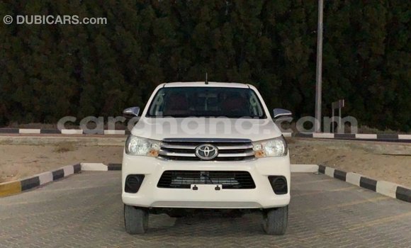 Ra Imported Toyota Hilux funfun Ọkọ̀ in Import - Dubai ni Ashanti Ra Imported Toyota Hilux funfun Ọkọ̀ in Import - Dubai ni Ashanti