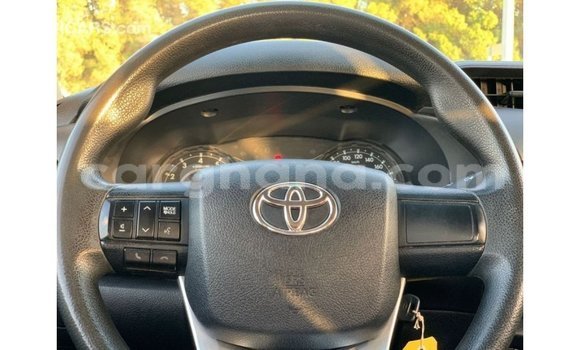 Ra Imported Toyota Hilux funfun Ọkọ̀ in Import - Dubai ni Ashanti Ra Imported Toyota Hilux funfun Ọkọ̀ in Import - Dubai ni Ashanti