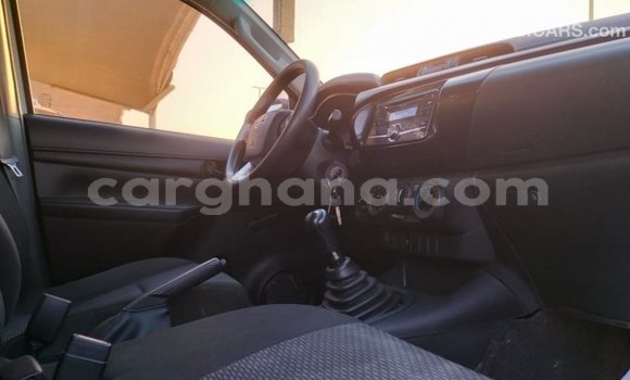 Sayi Imported Toyota Hilux White Mota in Import - Dubai a Ashanti Sayi Imported Toyota Hilux White Mota in Import - Dubai a Ashanti