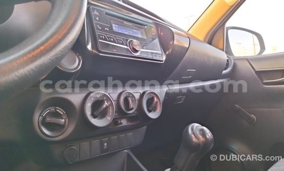 Sayi Imported Toyota Hilux White Mota in Import - Dubai a Ashanti Sayi Imported Toyota Hilux White Mota in Import - Dubai a Ashanti