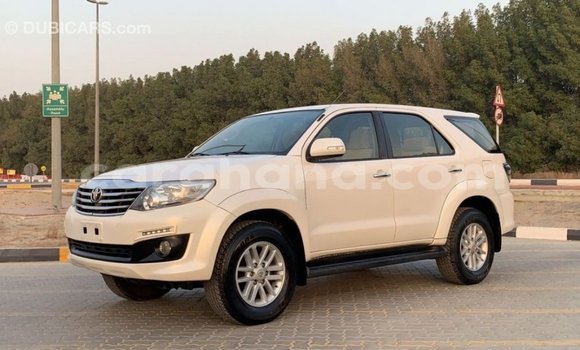 Buy Import Toyota Fortuner White Car in Import - Dubai in Ashanti Buy Import Toyota Fortuner White Car in Import - Dubai in Ashanti